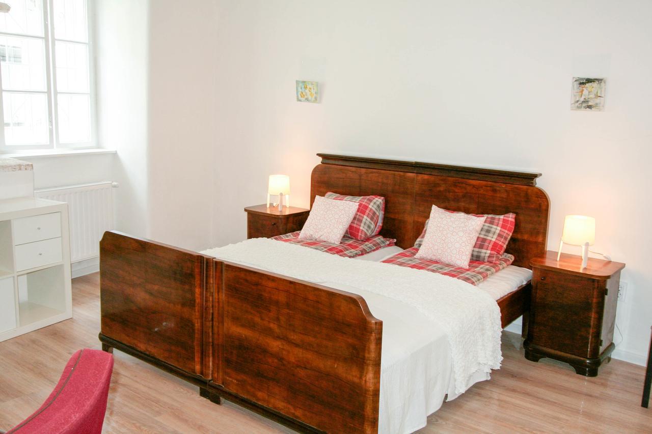 Galeria Apartman เวสเปรม ภายนอก รูปภาพ