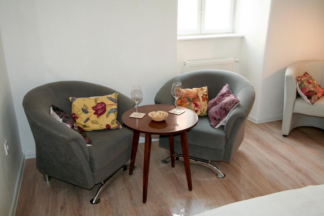Galeria Apartman เวสเปรม ภายนอก รูปภาพ
